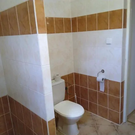 Hannah - Relax Dom Pod Orechom - 2i Rodinne So Zdielanou Kuchynou Apartman *