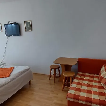 Hannah - Relax Dom Pod Orechom - 2i Rodinne So Zdielanou Kuchynou *