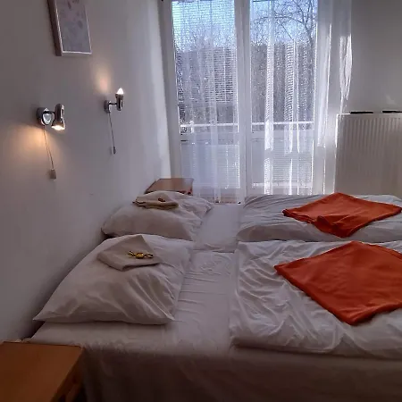 Hannah - Relax Dom Pod Orechom - 2i Rodinne So Zdielanou Kuchynou * Trávnica