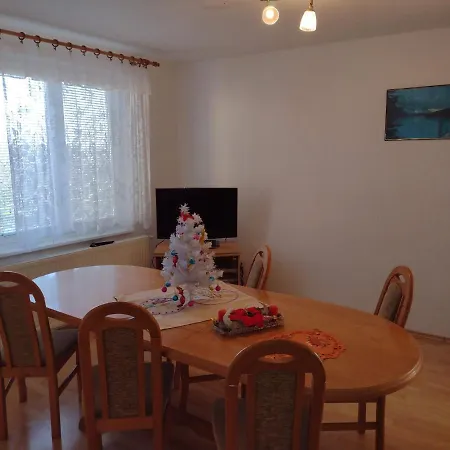 Apartmán Hannah - Relax Dom Pod Orechom - 2i Rodinne So Zdielanou Kuchynou Trávnica
