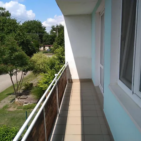 Hannah - Relax Dom Pod Orechom - 2i Rodinne So Zdielanou Kuchynou Apartmán *