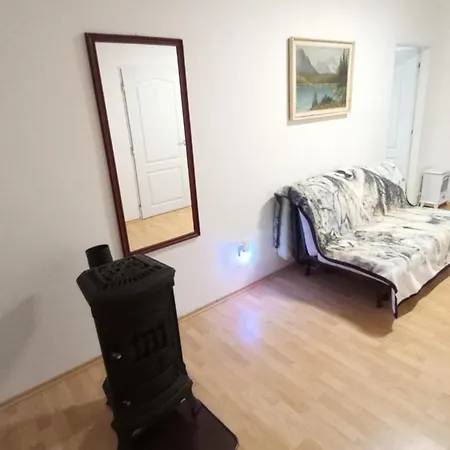 Hannah - Relax Dom Pod Orechom - 2i Rodinne So Zdielanou Kuchynou Apartmán
